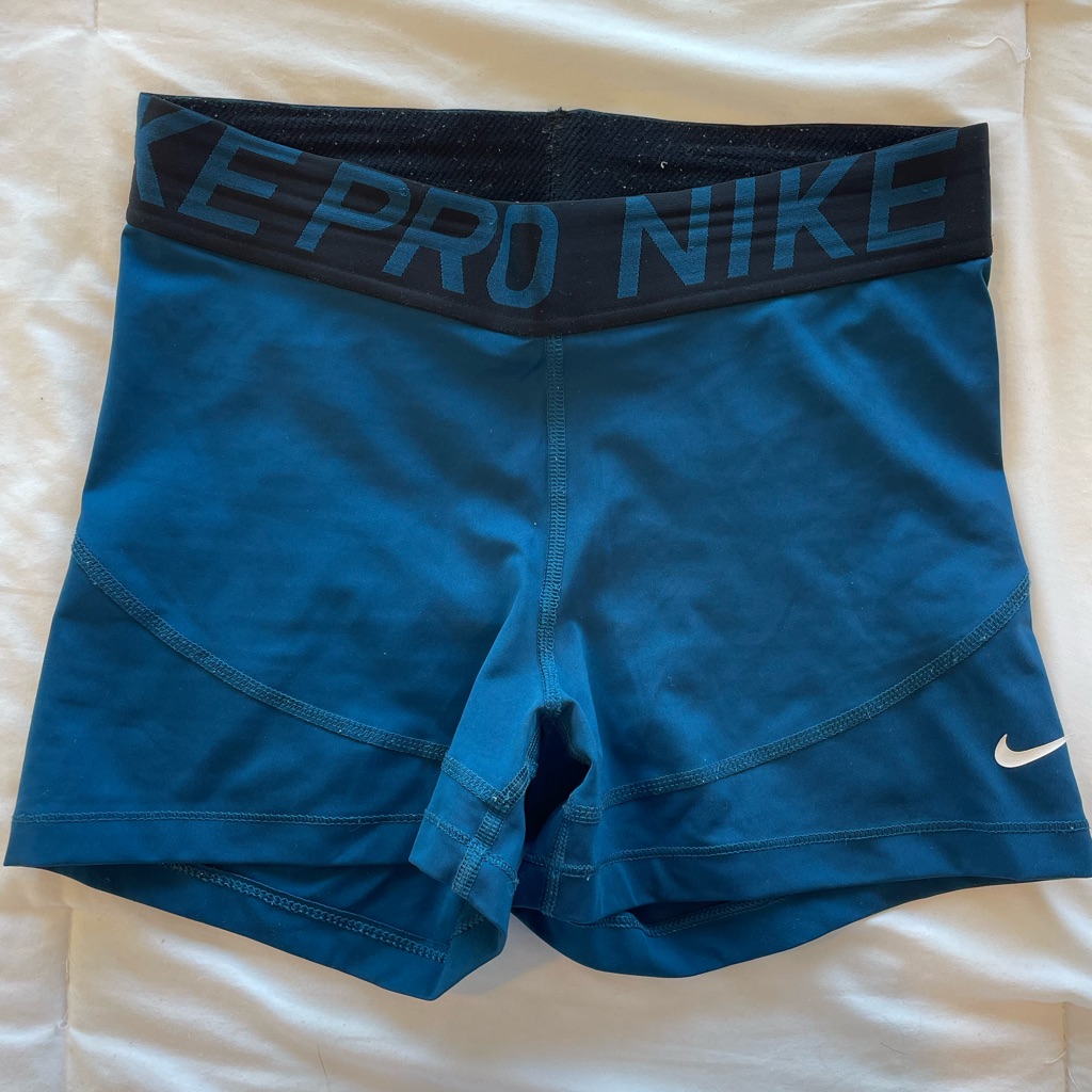 Womens Nike Pros